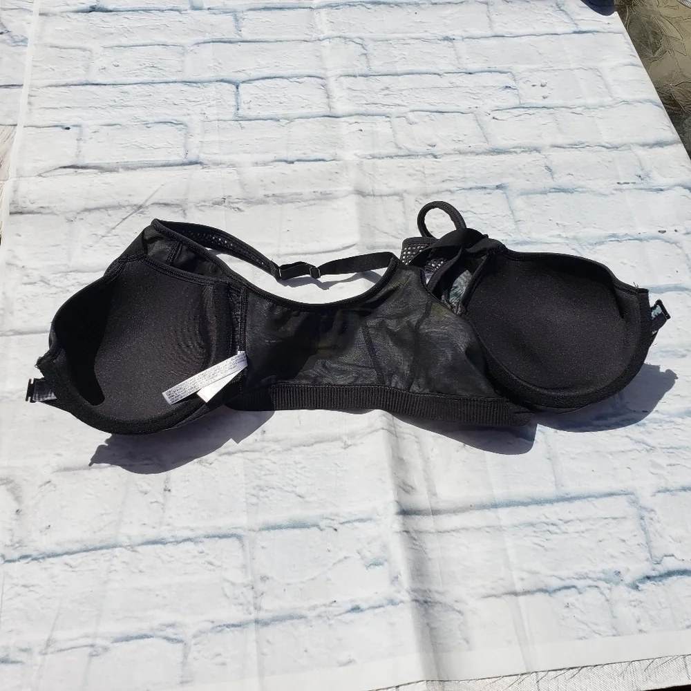 Victoria's secret sport size 34DD